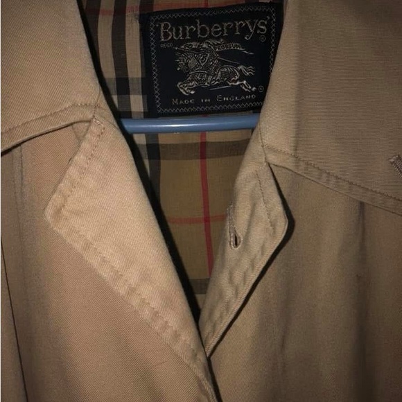 Burberry Tan Trench Coat with Iconic Check Lining